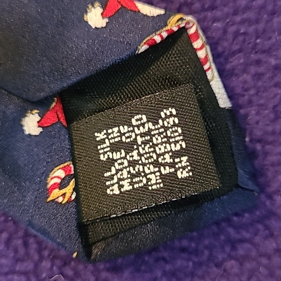 Christmas snowman silk tie from hallmark - Picture 5 of 5